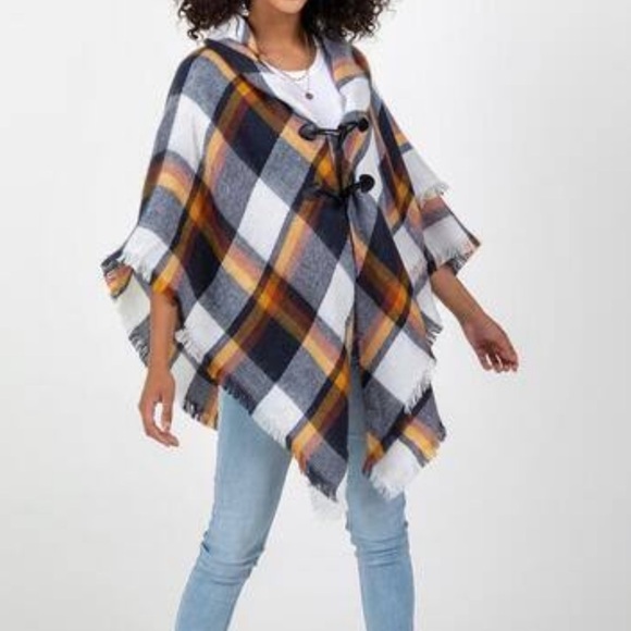 Nwot Francesca’s Women’s Sienna Plaid Multicolor Poncho Sweater - Picture 6 of 10
